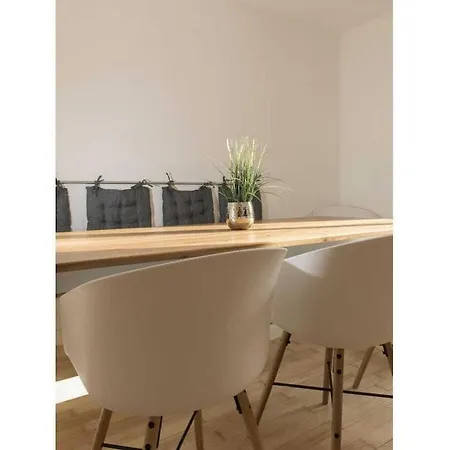 With 4 Bedrooms Prázdninový dům