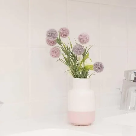 With 4 Bedrooms Prázdninový dům *