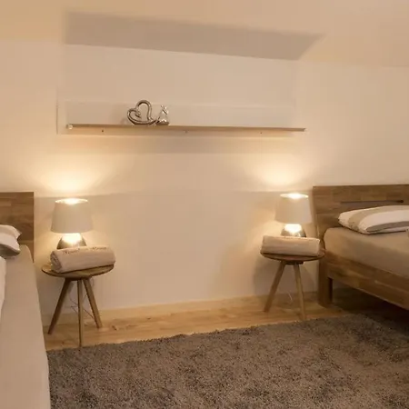 With 4 Bedrooms Tschagguns