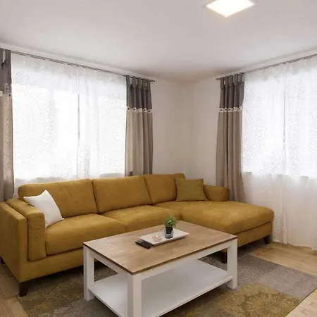 With 4 Bedrooms Tschagguns