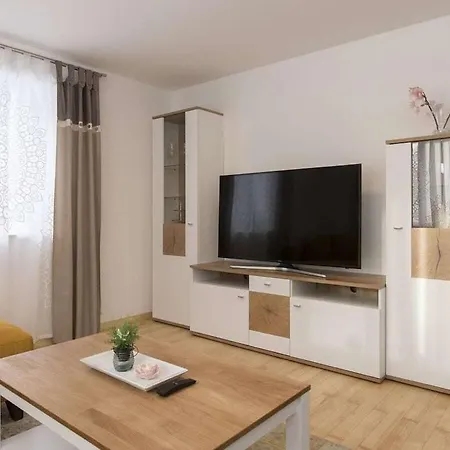 Prázdninový dům With 4 Bedrooms