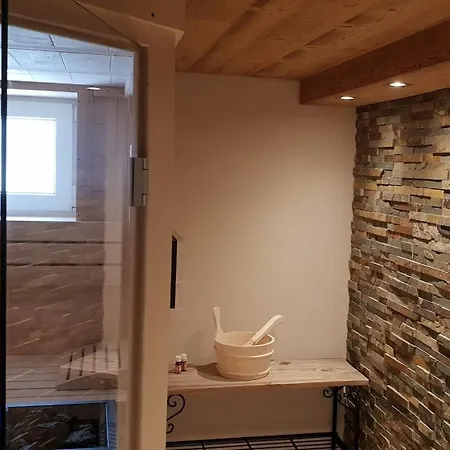 Prázdninový dům With 4 Bedrooms Tschagguns